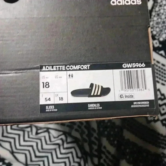 Adidas Adilette Comfort Men's Black White Gold Lettered Slide Sandals Sz 18 New - Picture 7 of 9